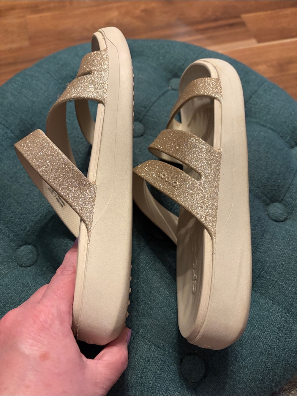 CROCS Women’s Glitter Strap Slide Sandals - Champagne size 9 - Picture 6 of 7